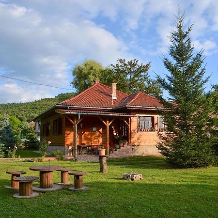 Ferienwohnung Halhaza Vendeghaz Sirok Exterior foto